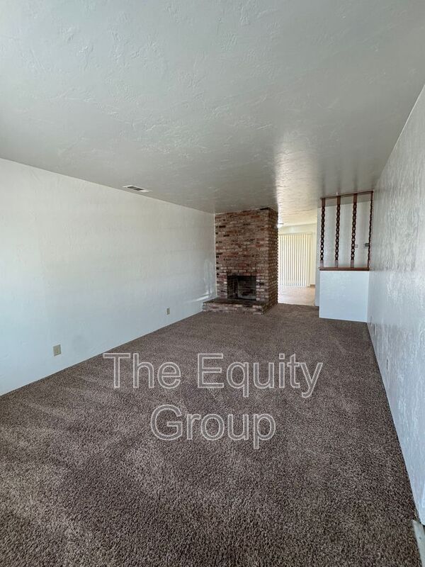 Building Photo - 850 E Merritt Ave