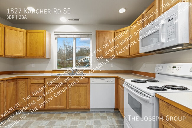 Building Photo - 1827 Karcher Rd SE
