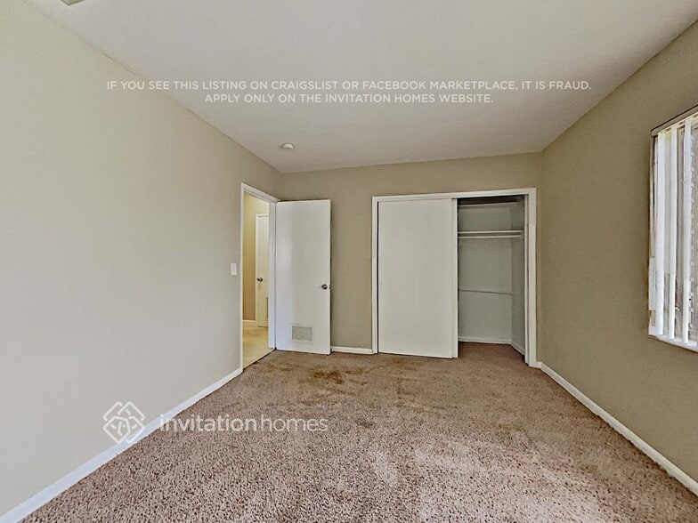Building Photo - 2720 SW 15th Ct