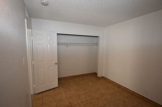 Building Photo - 2301 Stewart Ave