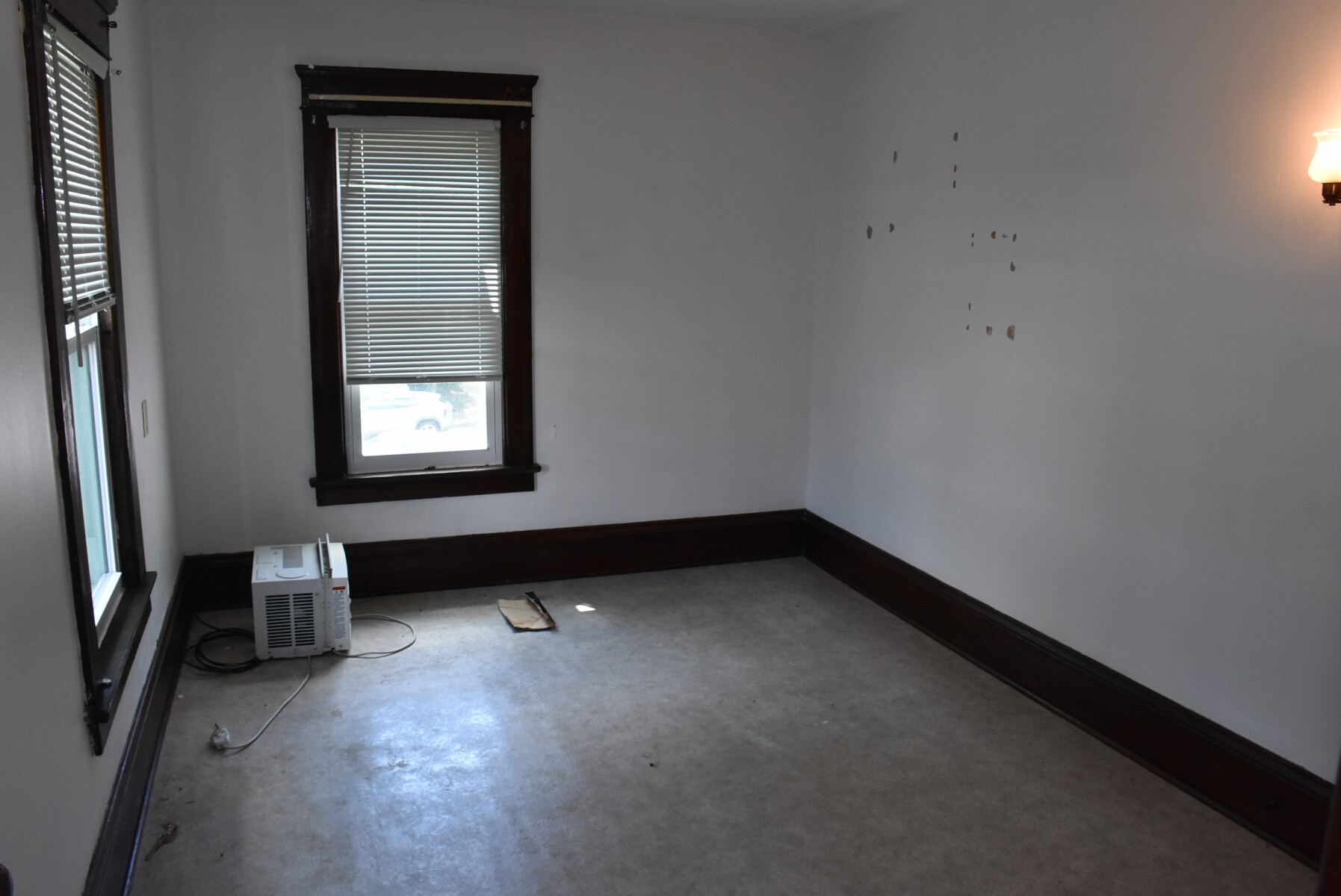 Building Photo - 566 North St