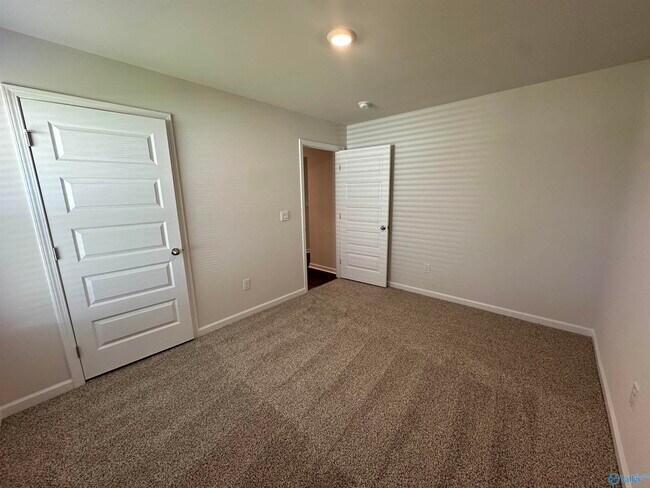 Building Photo - 130 Nettle Leaf Dr