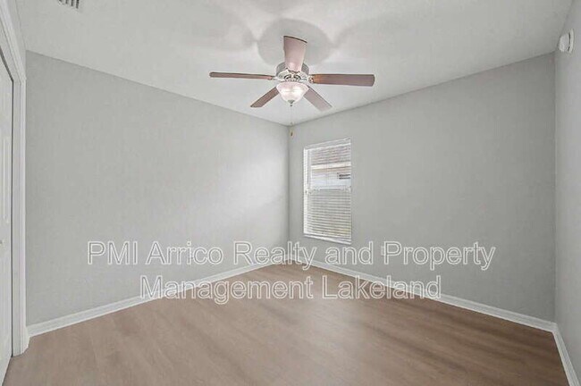 Building Photo - 7918 Chestnut View Dr