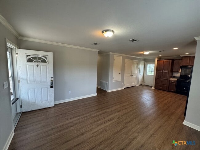 Building Photo - 7691 Farm to Market 32