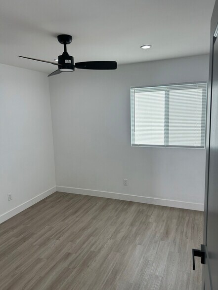 Building Photo - 11314 Hayvenhurst Ave