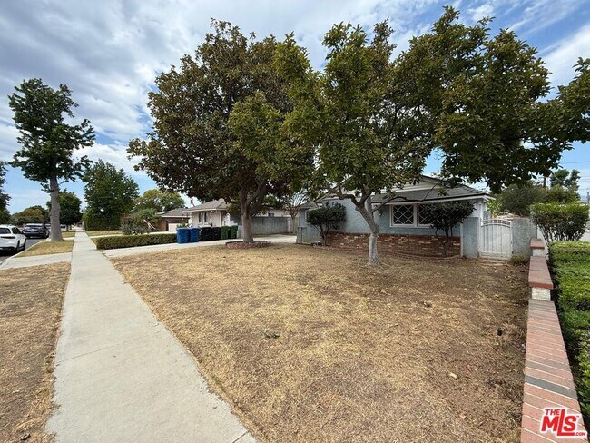 Building Photo - 15133 Blackhawk St