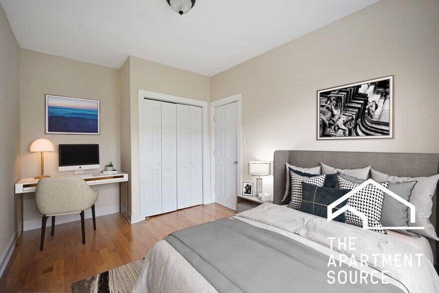 Building Photo - 3723 N Pine Grove Ave