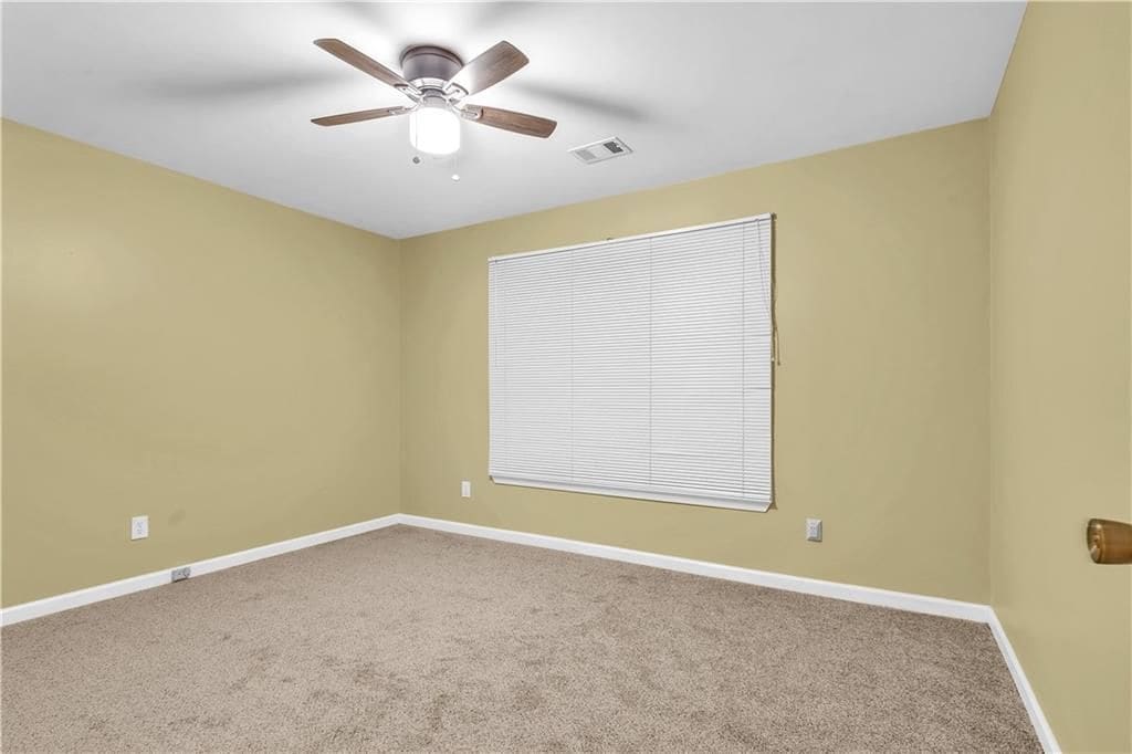 Building Photo - 255 Thornbush Ln