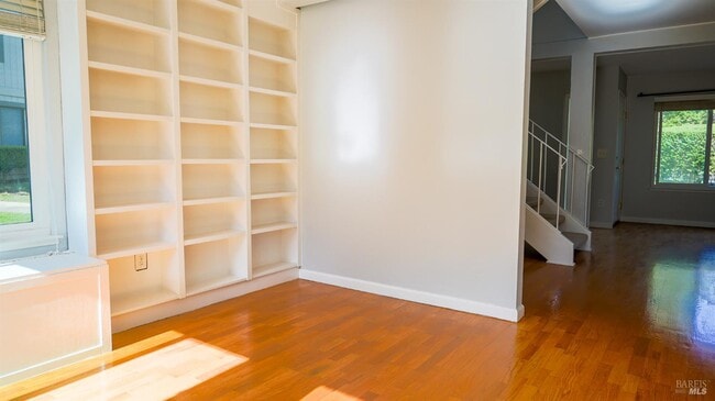 Building Photo - 108 Scotia Ln