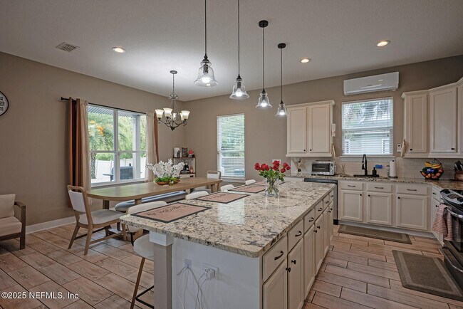 Building Photo - 3693 Lightview Ln
