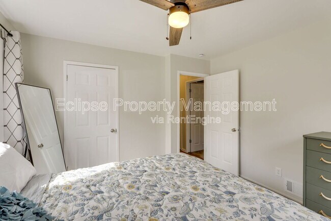 Building Photo - 1228 Bonito Ave