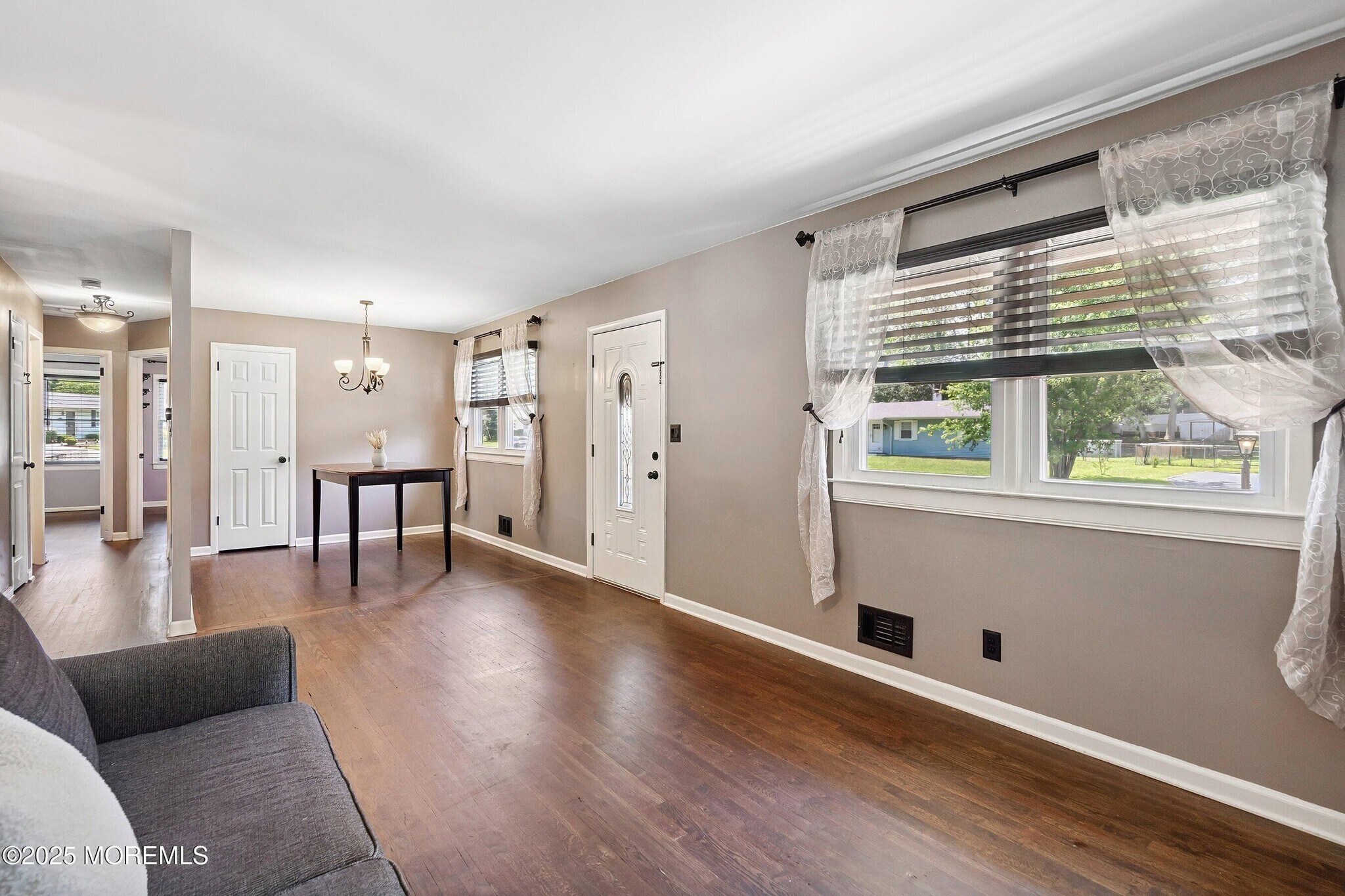 Building Photo - 6 Redwood Rd