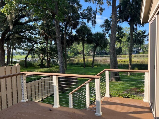 Building Photo - Gorgeous Marsh Views in Moss Creek!