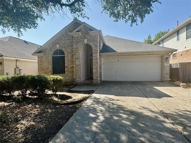 Primary Photo - 3617 Roller Crossing