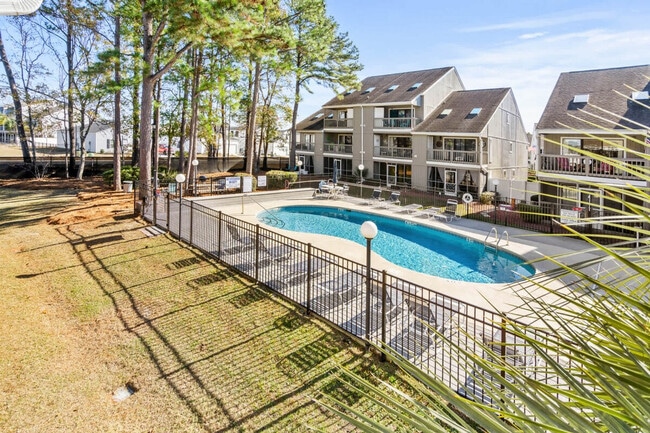 Building Photo - 1890E Auburn Ln