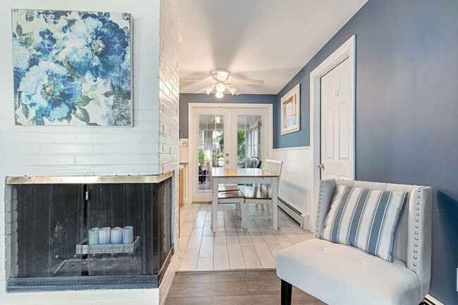 Building Photo - 23 Bradford St