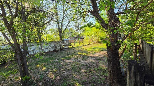 Building Photo - 2326 NW 22nd St