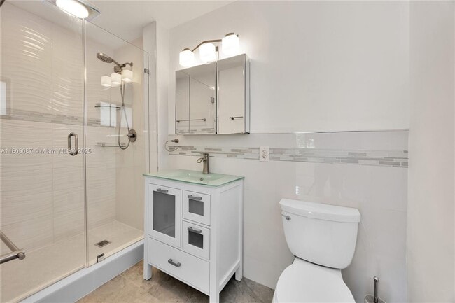 Building Photo - 6611 SW 63rd Ave