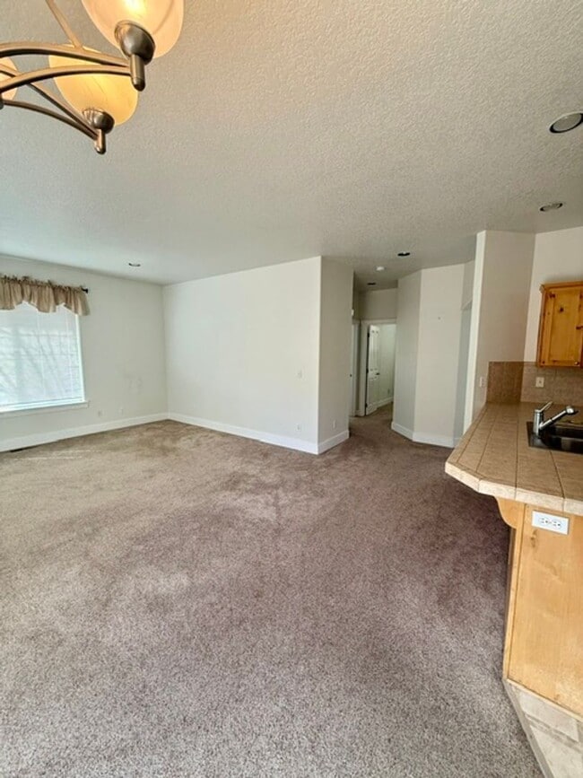 Building Photo - Charming 3-Bedroom Home in Peaceful 55+ Community!