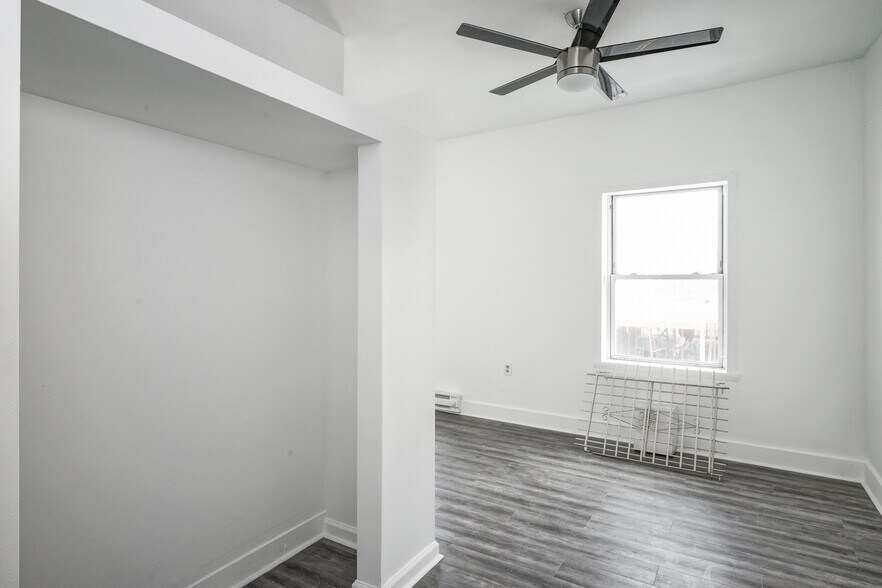 Building Photo - 1518 Ridge Ave