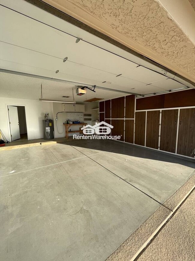 Building Photo - Your New Home, Clean and Bright 3Bd 2Ba fo...