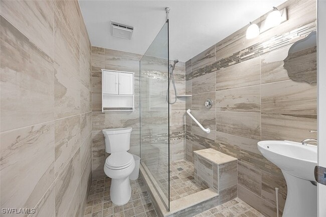 Building Photo - 1083 Forest Lakes Dr