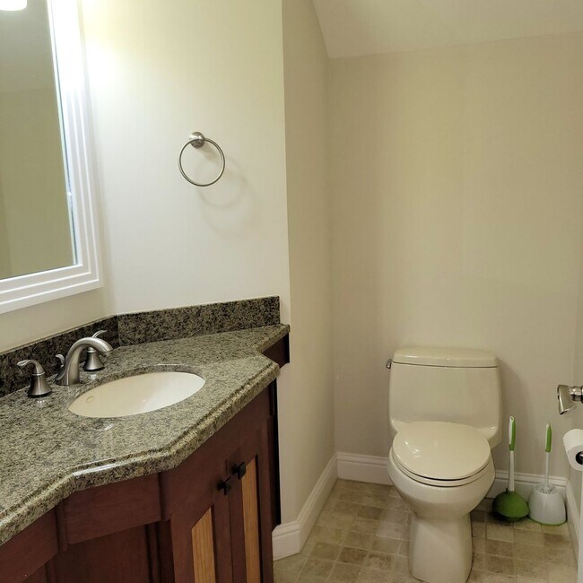 Building Photo - Luxury Living with Ocean Views in Wailea a...