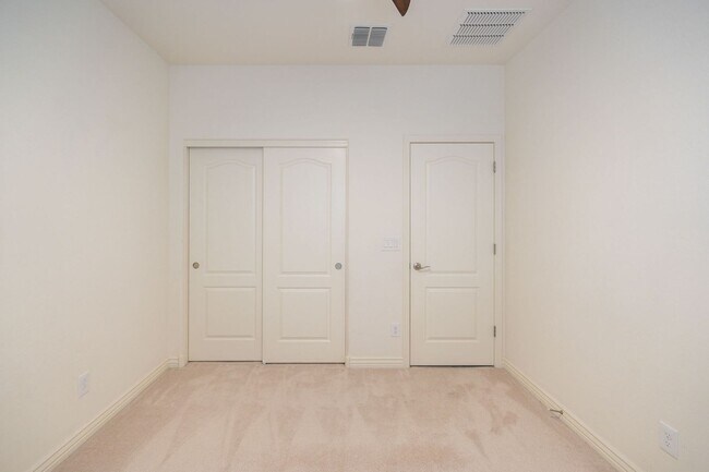 Building Photo - *POOL* Beautiful Gilbert Home Nestled at the Base of the San Tan Mountains