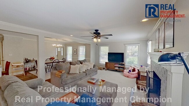 Building Photo - Immaculate 5 BD/3 BD Home w/Park Like Setting Near Cape Fear Country Club