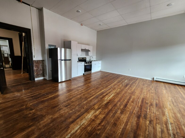 Primary Photo - 18 Langdon St