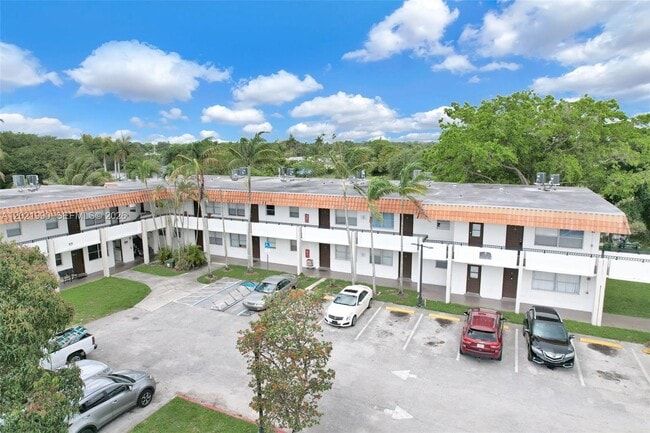 Building Photo - 400 NW 65th Ave