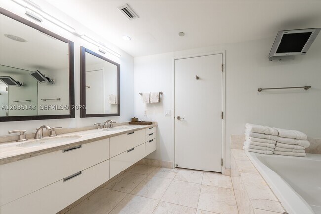 Building Photo - 9401 Collins Ave