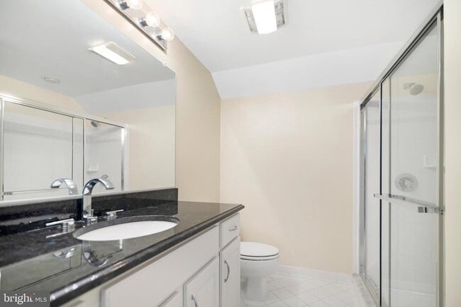 Building Photo - 508 S Fayette St