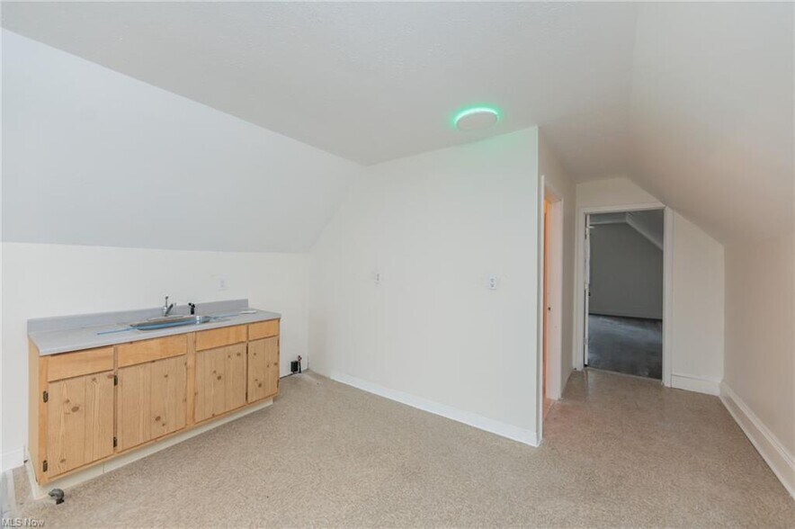 Building Photo - 1794 W 54th St