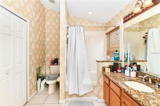 Building Photo - 436 Lake Shore Pkwy