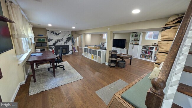 Building Photo - 15715 Tierra Dr