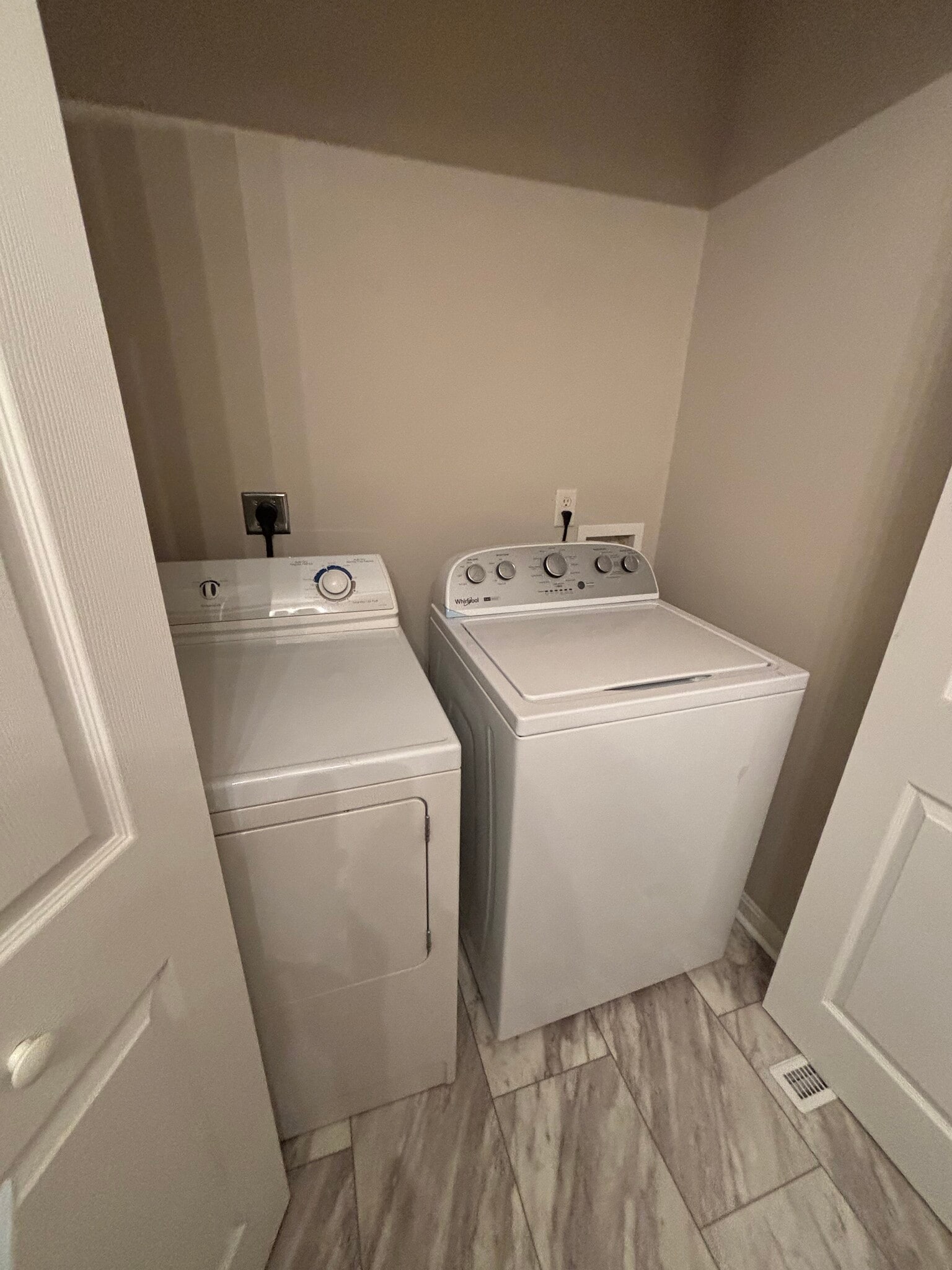 Building Photo - 1115 Regency Way