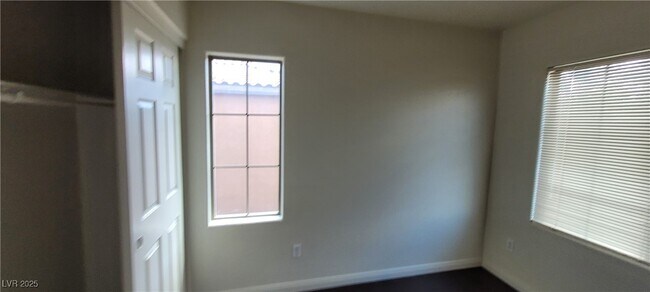 Building Photo - 8198 Rock Meadows Dr