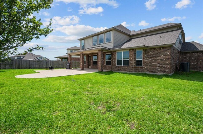 Building Photo - 14014 Phelps Dr