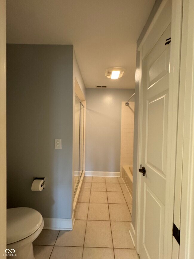 Building Photo - 8690 Jaffa Ct W Dr