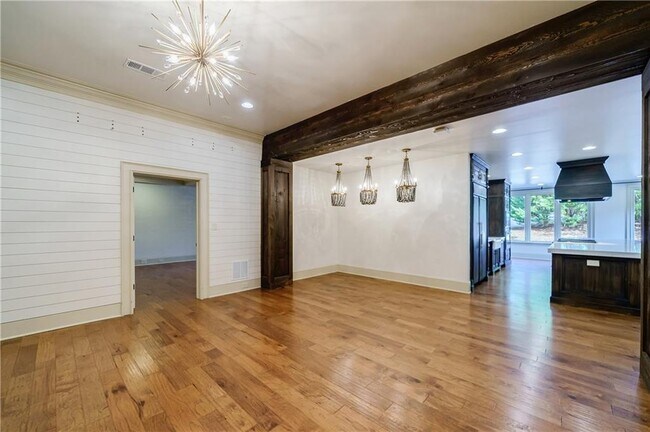 Building Photo - 521 Brendlynn Ct