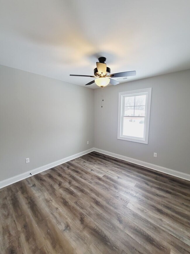 Building Photo - 1217 Lockewood Dr