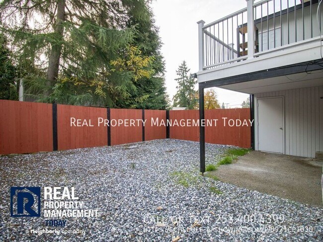 Building Photo - 1111 SW 148th St