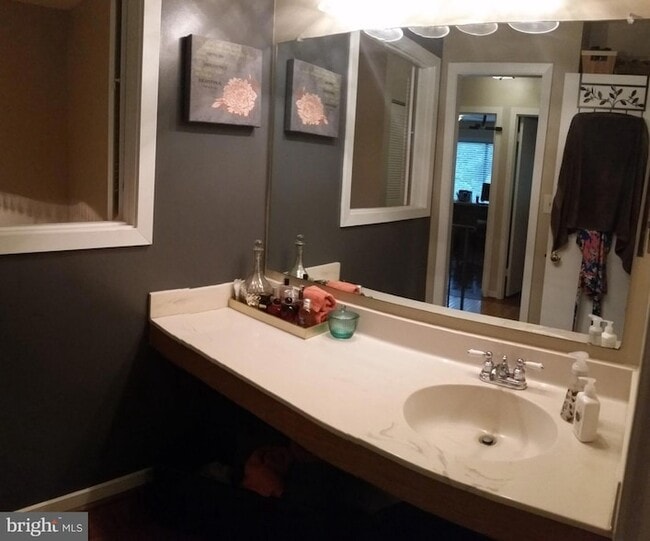 Building Photo - 18745 Pier Point Pl