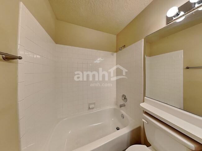 Building Photo - 3595 S Feulner Dr