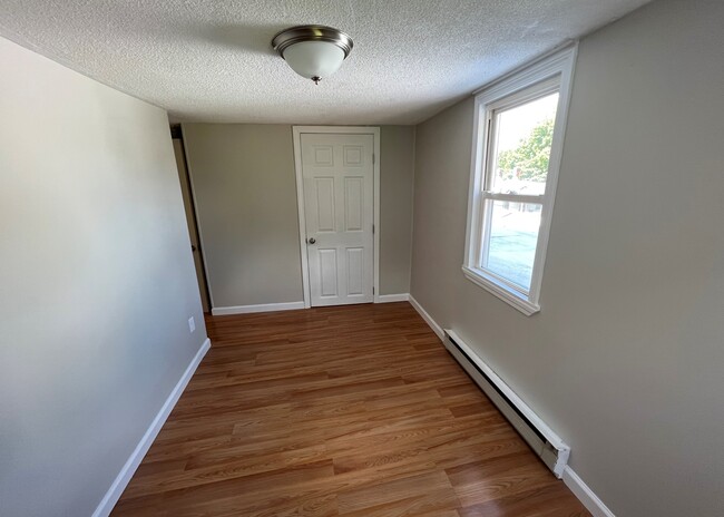 Second bedroom located on the second floor - 2057 High St