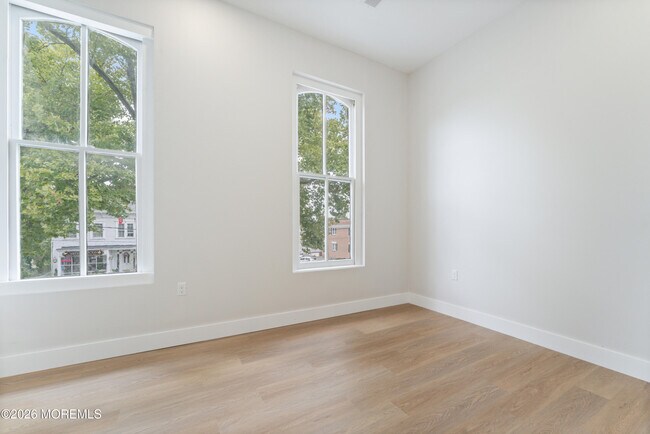 Building Photo - 64 W Main St