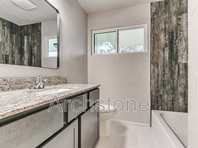 Building Photo - 401 NW 86th St