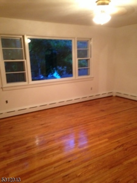 Primary Photo - 62 Oakwood Ave