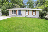 Building Photo - Beautifully Renovated 3-Bedroom